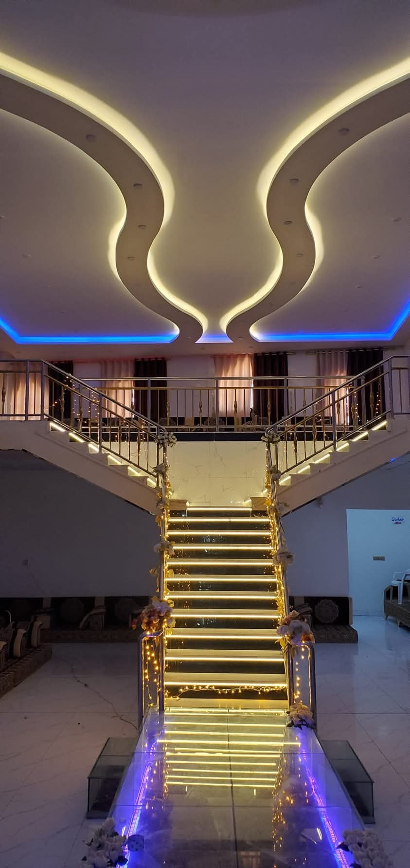 قاعة الملوك الذهبيه  اليمن