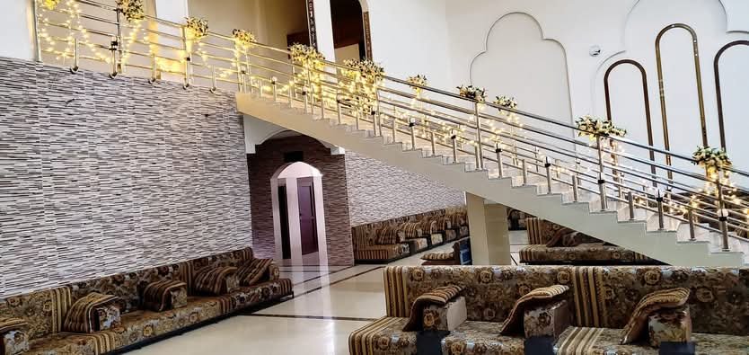 صالة   في اب